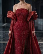 1060 - Crimson Majesty Pelerinli Couture Abiye - Görsel 4